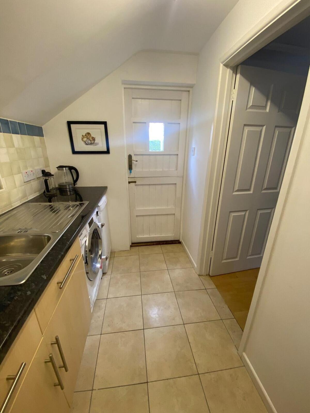 Private Entry Guesthouse Hideaway Hordle Экстерьер фото