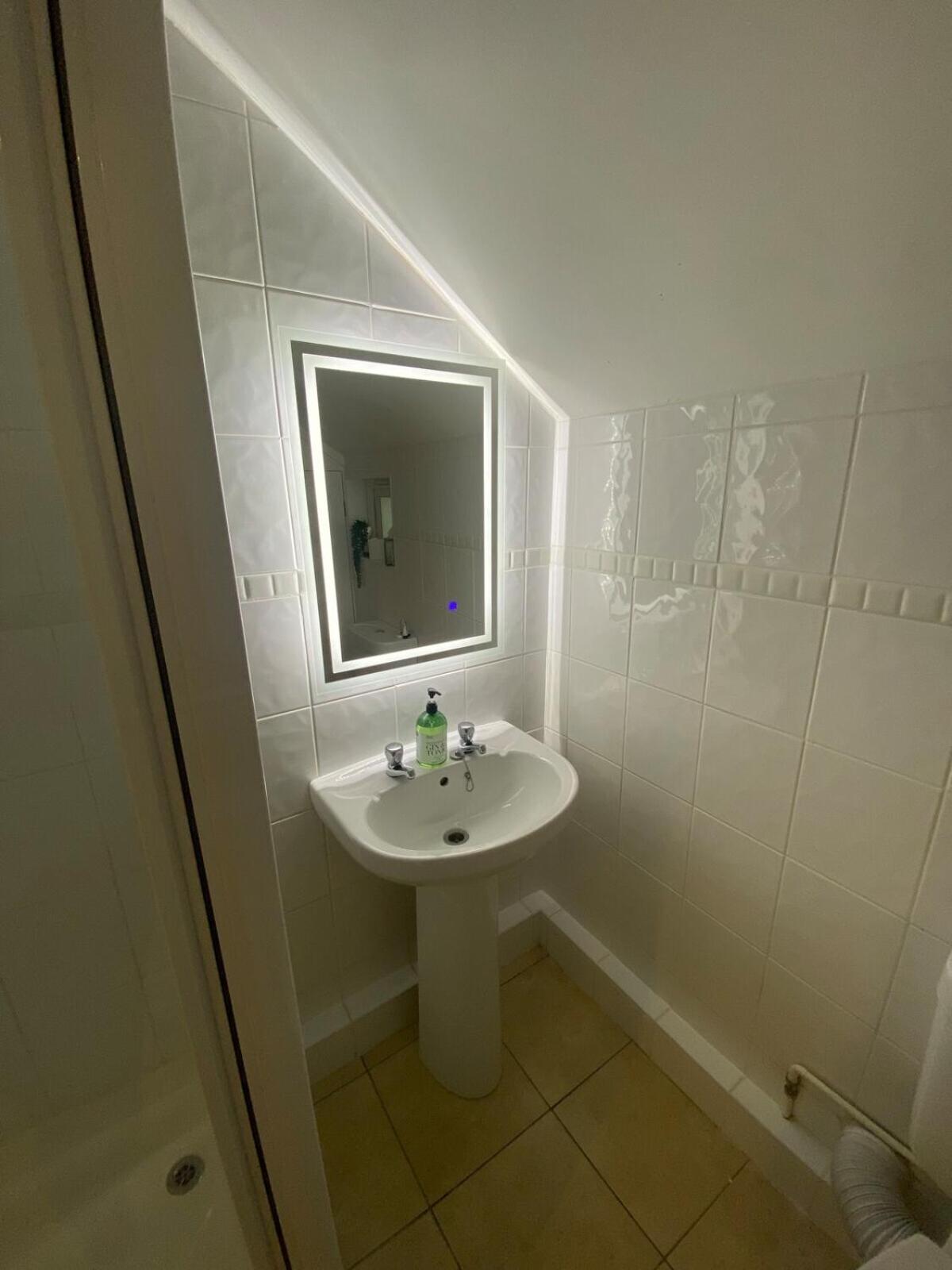 Private Entry Guesthouse Hideaway Hordle Экстерьер фото