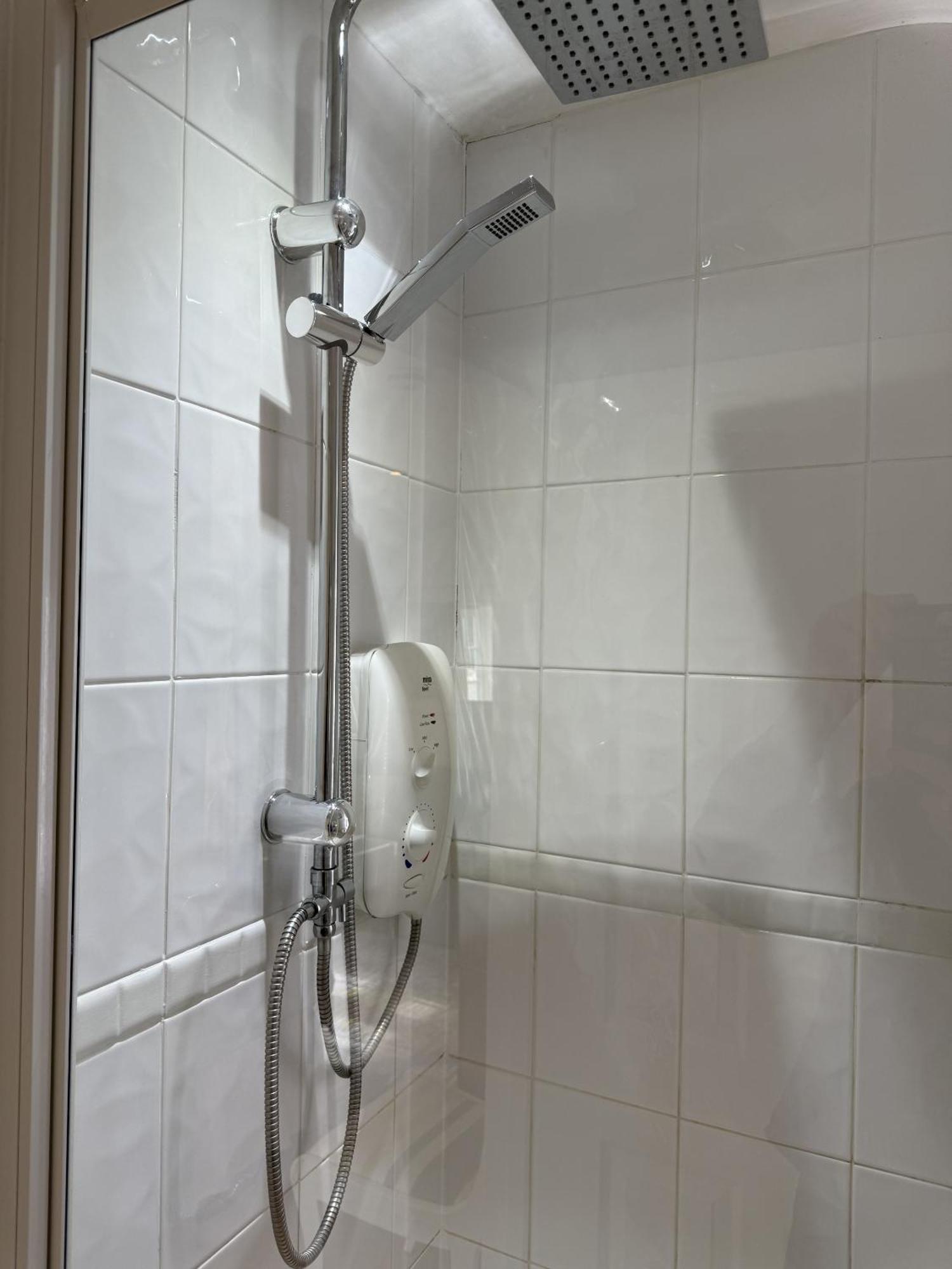 Private Entry Guesthouse Hideaway Hordle Экстерьер фото